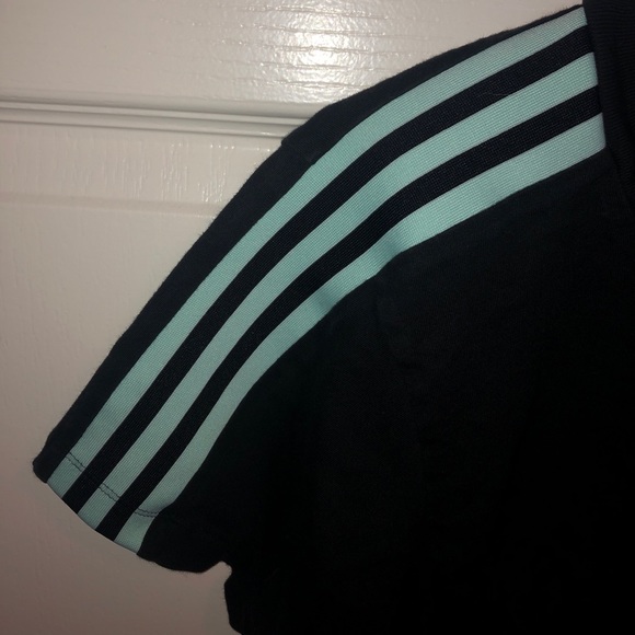 Adidas Cropped Tee - Picture 3 of 3